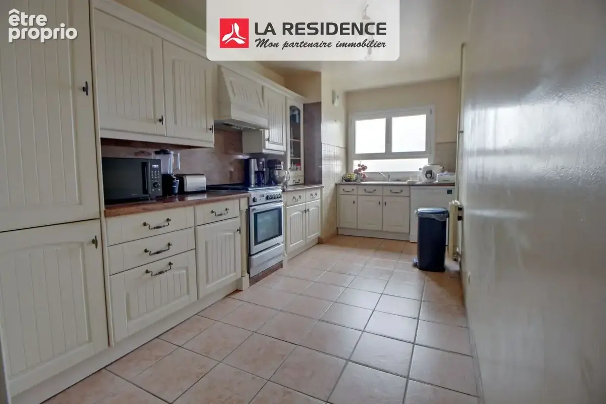 Appartement 3 pièces 63 m² à vendre à Les Clayes-Sous-Bois (78340) - photo 2