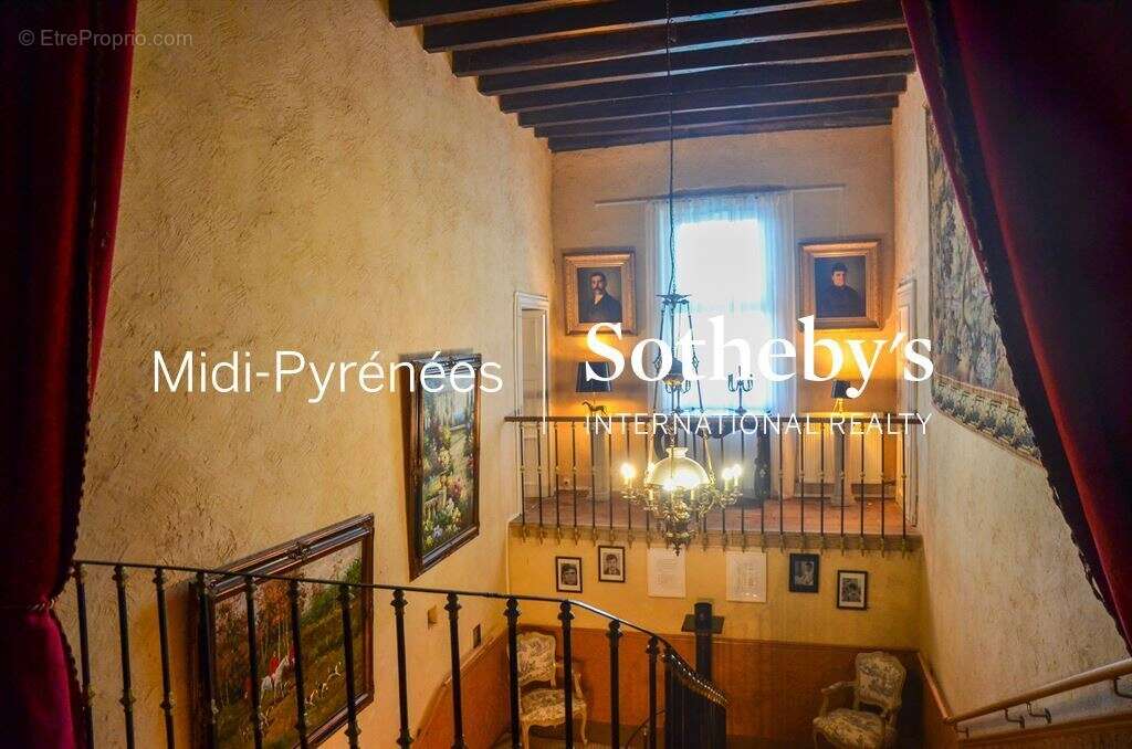 Propriété vouée à la récèption - photo 12