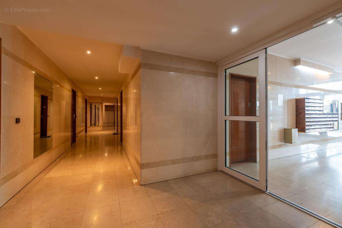 Appartement à ISSY-LES-MOULINEAUX