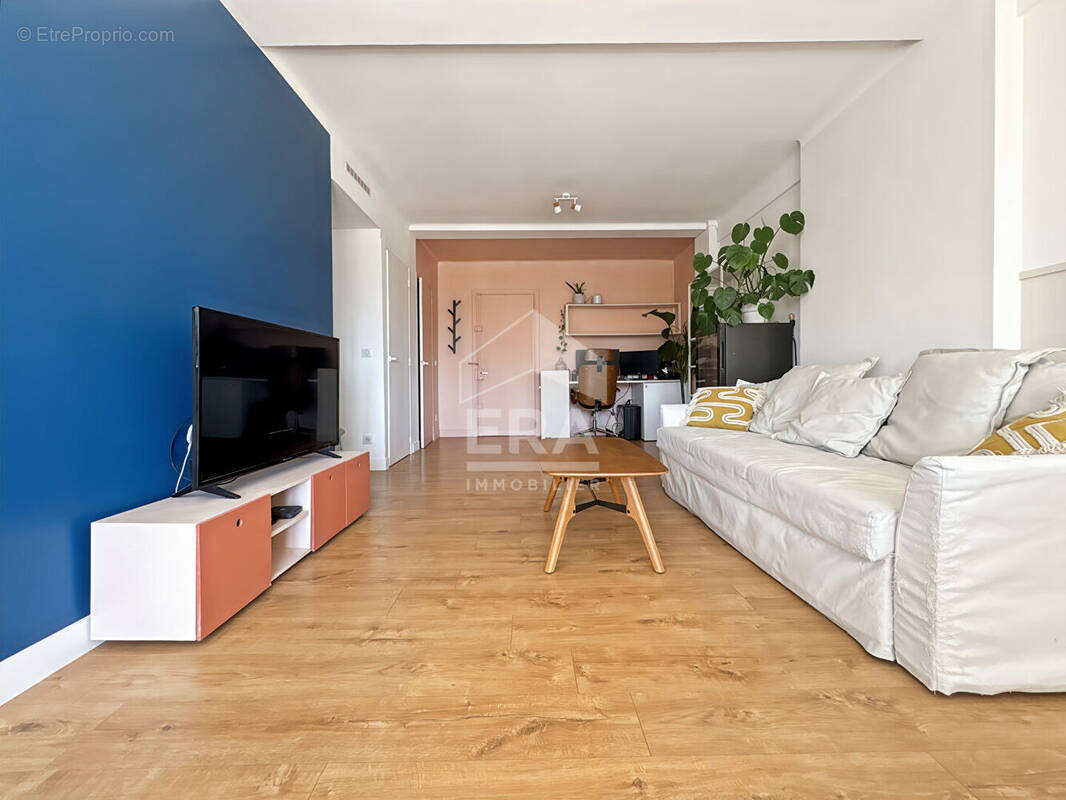Appartement à MARSEILLE-4E