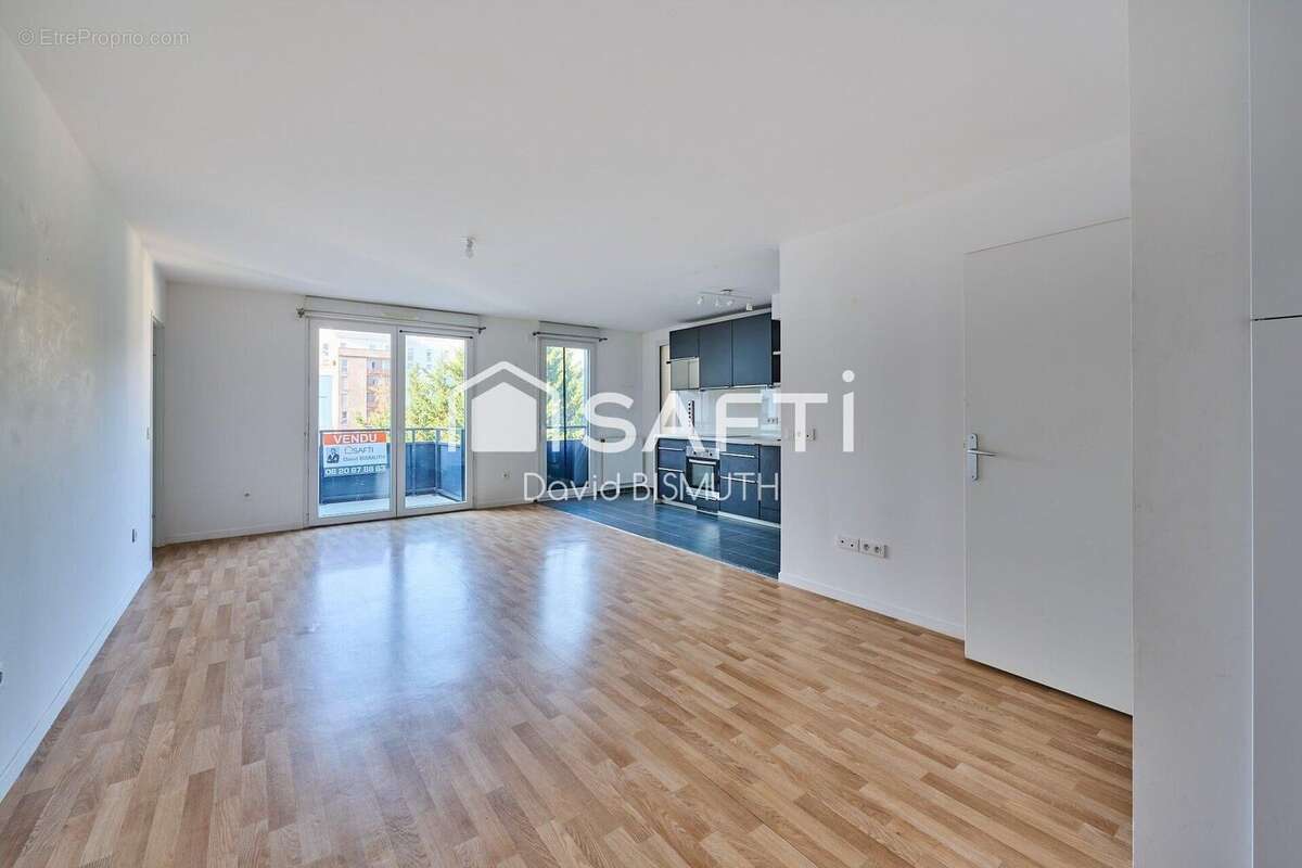 Photo 6 - Appartement à GENNEVILLIERS