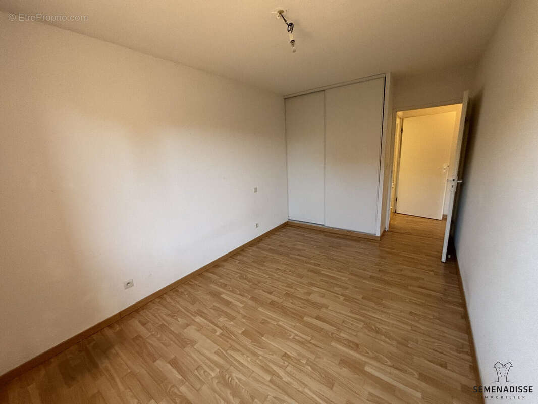 Appartement à SAINT-SULPICE