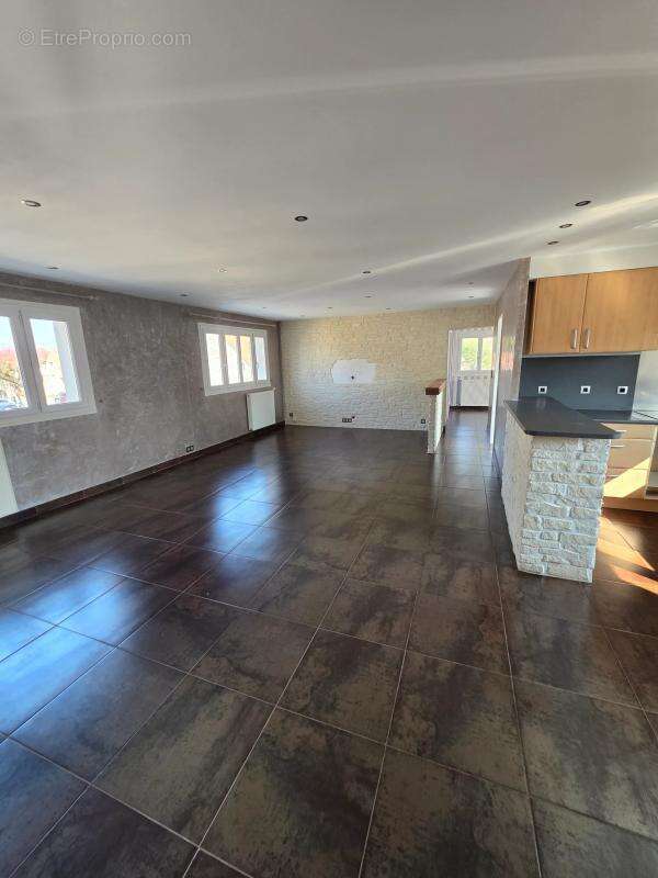 Maison à BALLANCOURT-SUR-ESSONNE