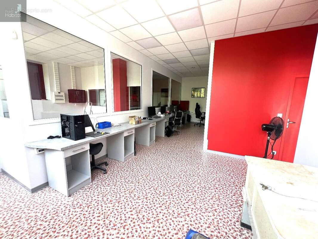RODEZ Bureaux avec espace de stockage - photo 2