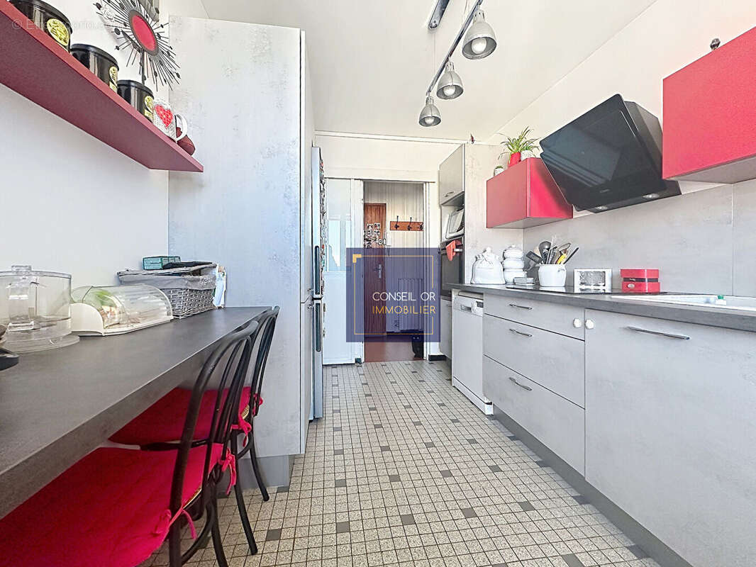 Appartement à SAINT-GENIS-LAVAL