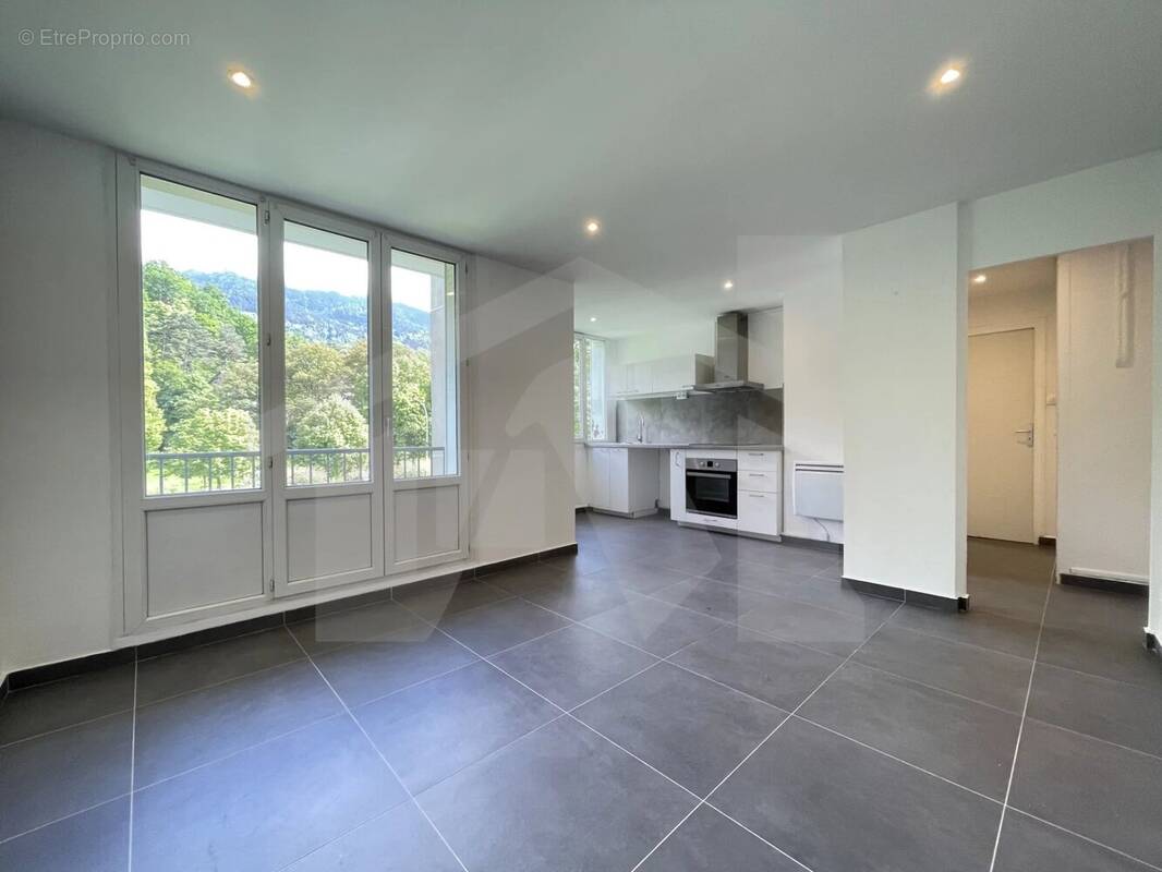 Appartement à SAINT-MARTIN-D'URIAGE