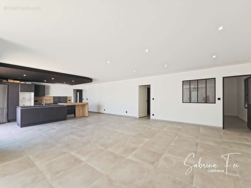 Maison contemporaine de standing – 145 m² environ – Piscine chauffée – Andilly - photo 18