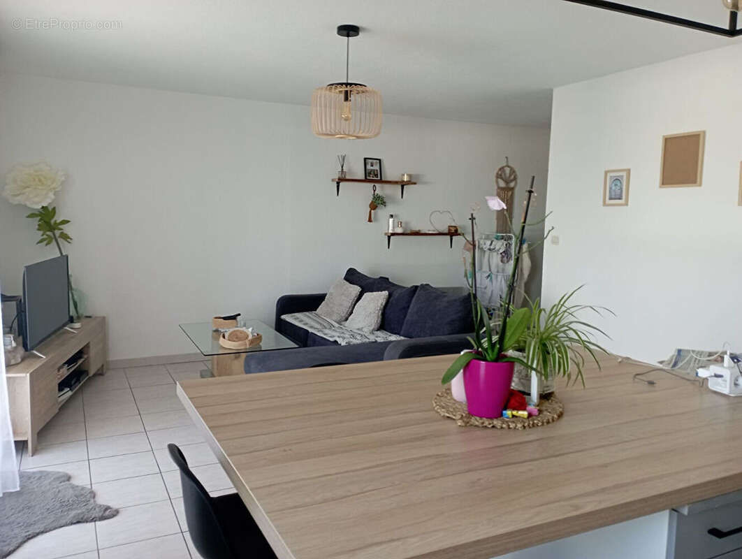 Appartement 2 pièces lumineux au dernier étage à Cavaillon - Idéal investisseur ! - photo 4