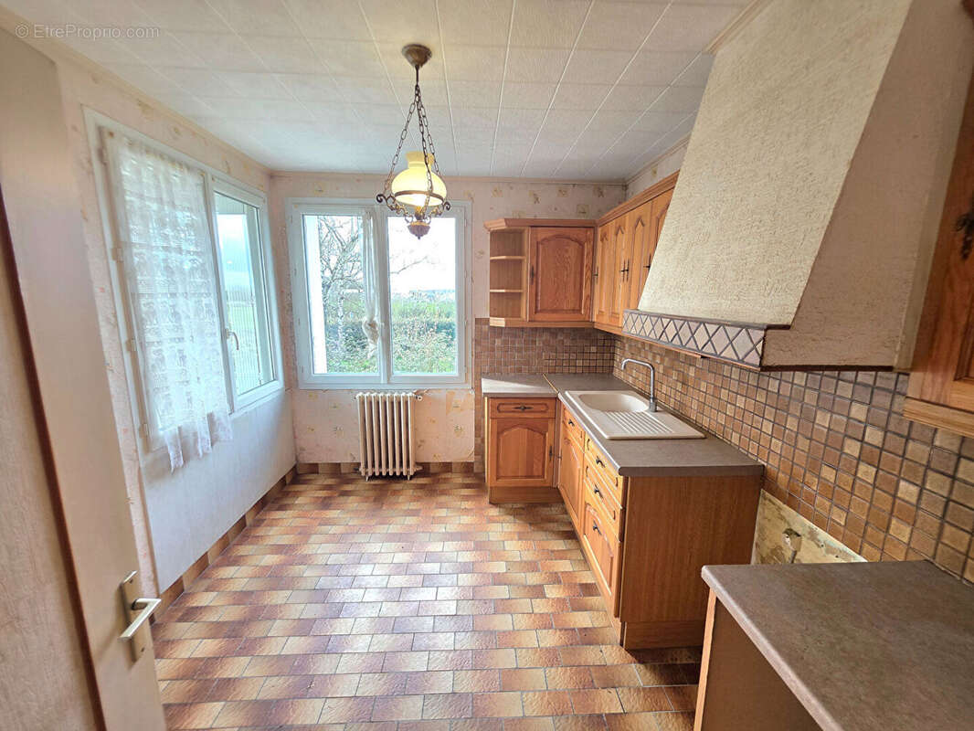 Maison à NOTRE-DAME-D'OE