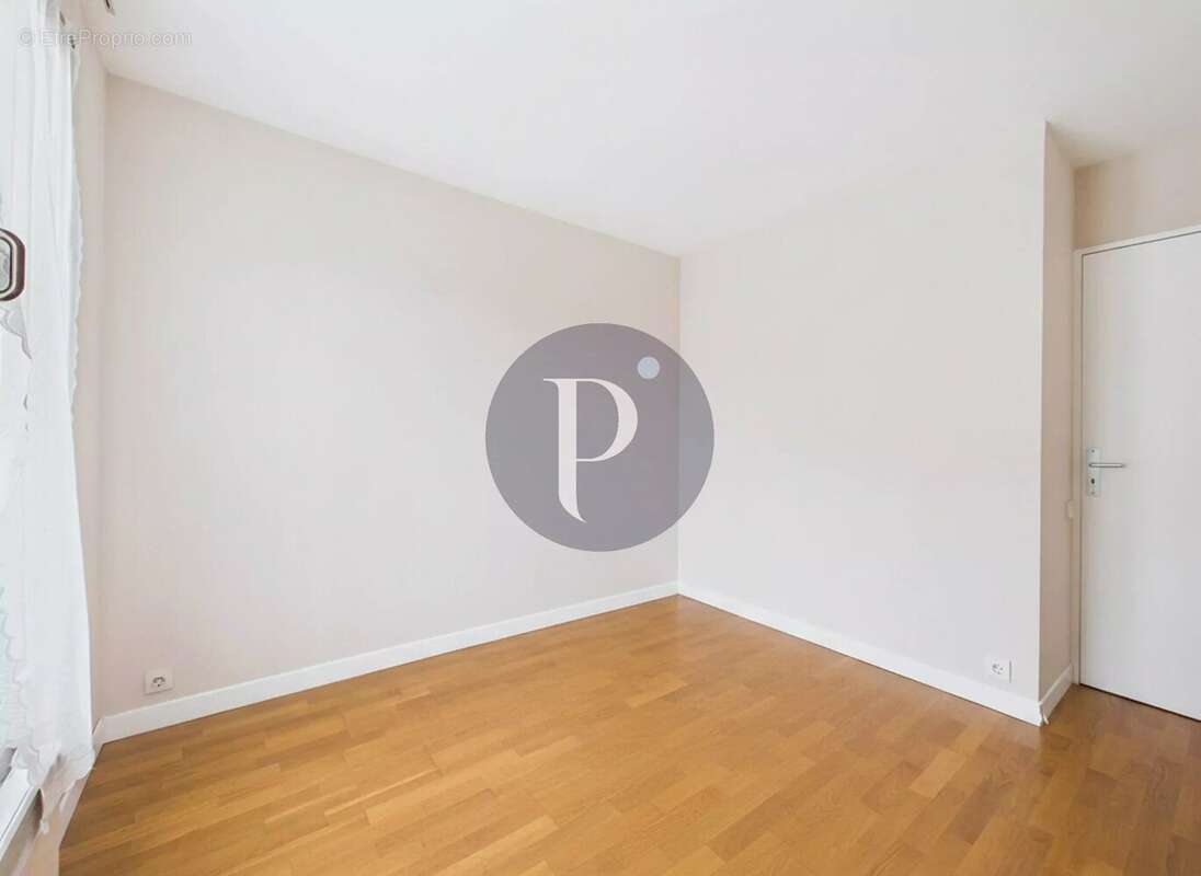 Appartement à VERRIERES-LE-BUISSON