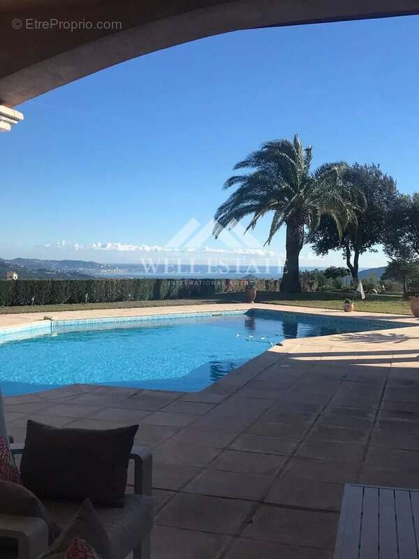 Maison à LES ADRETS-DE-L&#039;ESTEREL