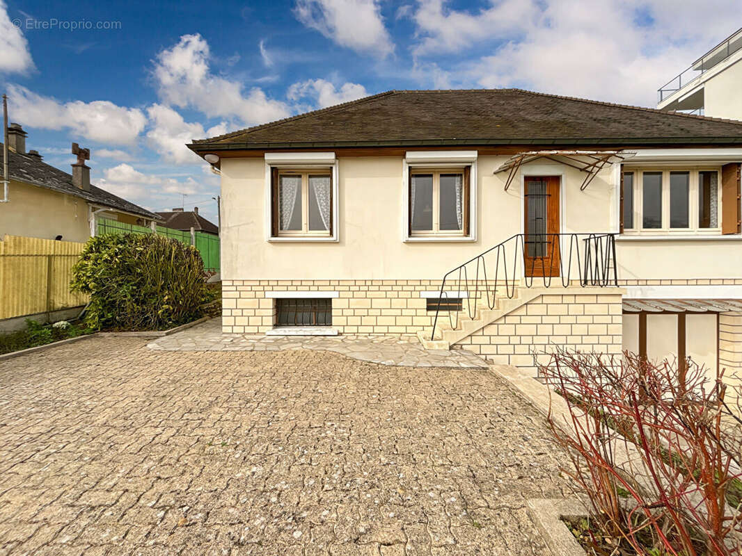 Maison - 4 pièces - gisors - centre ville - photo 10
