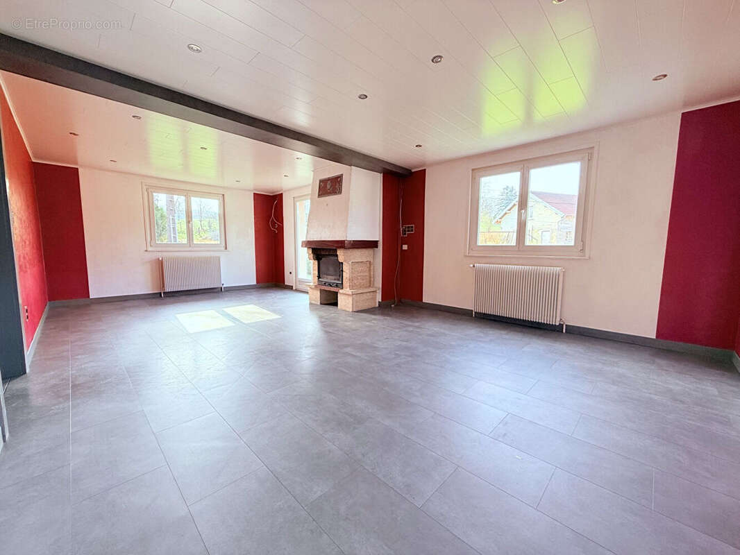 Maison  5 pièce(s)  127 m2 sur un terrains de  27 ares - photo 3