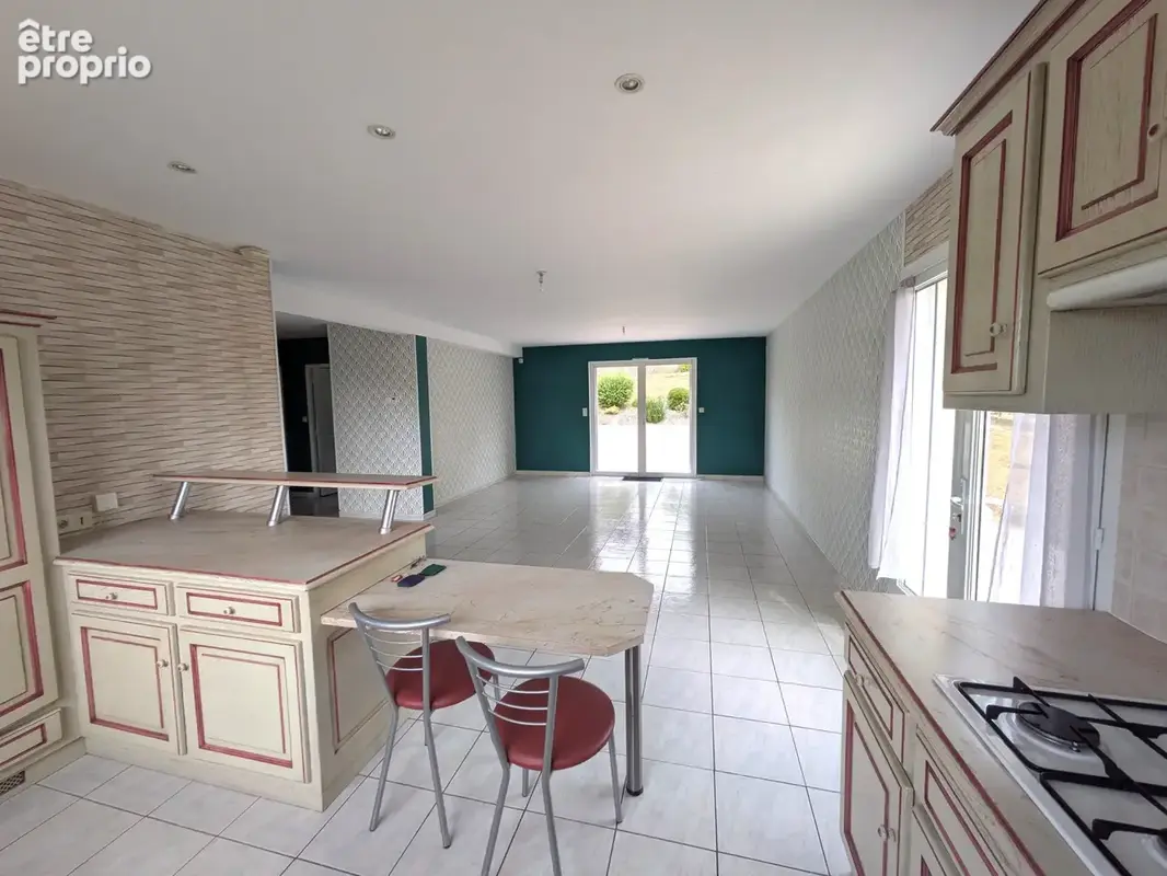 À Fougères (35), maison plain pied de 81m2 - 2 chambres - photo 3