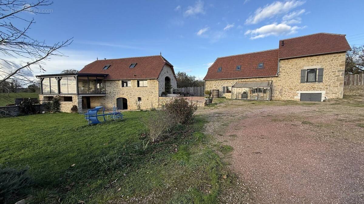 Maison à LISSAC-ET-MOURET