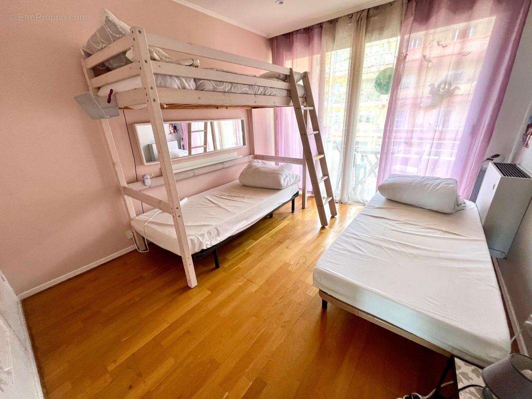 Appartement à LE CANNET