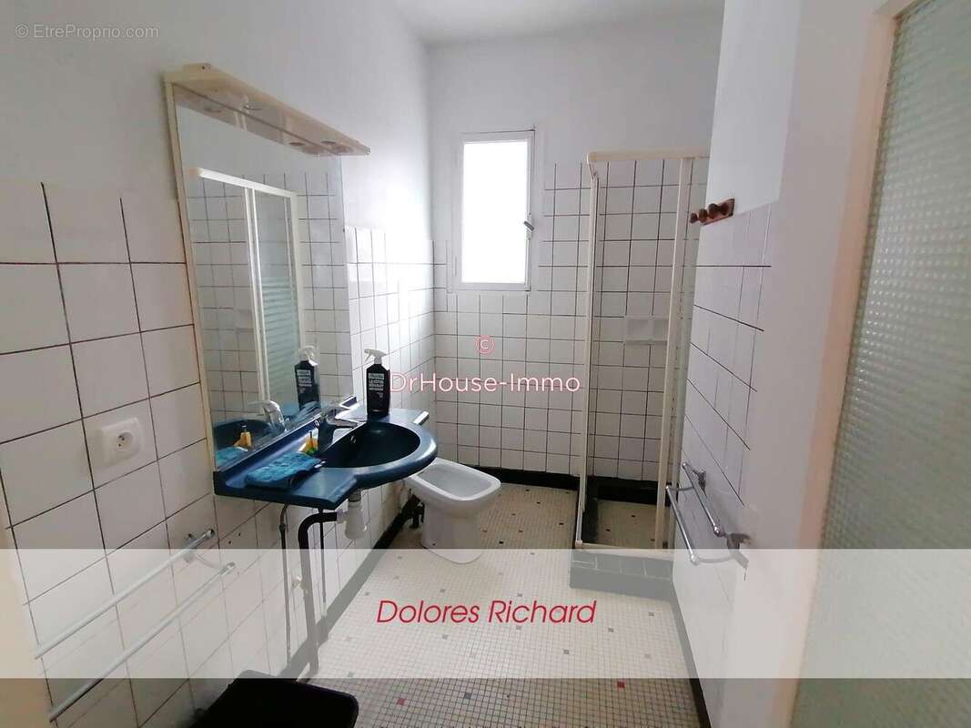 Maison 101 m² à Lussac  - photo 10