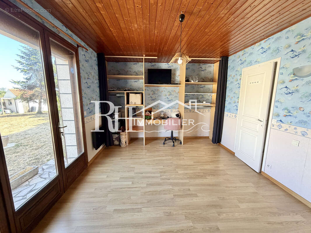 Maison 4 chambres, 1100m2 de terrain - photo 6