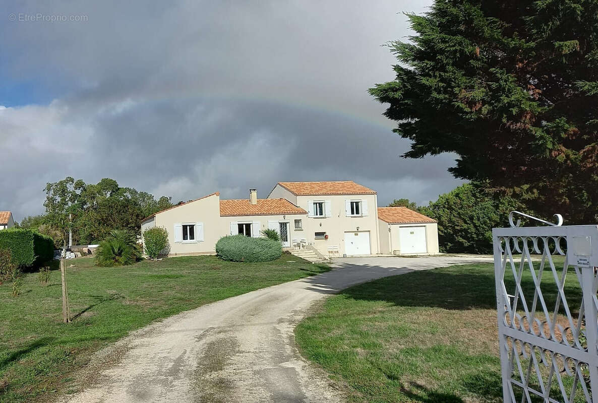 Maison à YVES