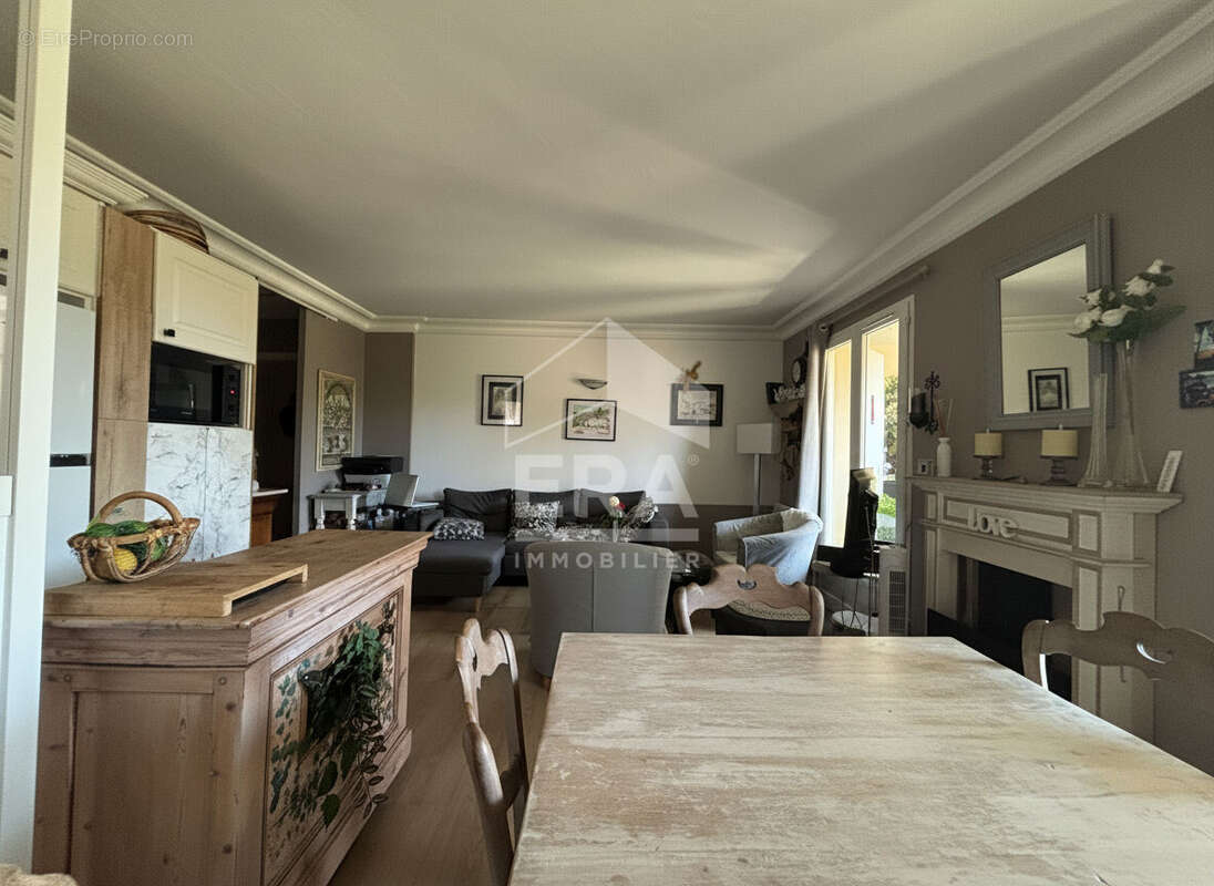 Appartement à MALLEMORT