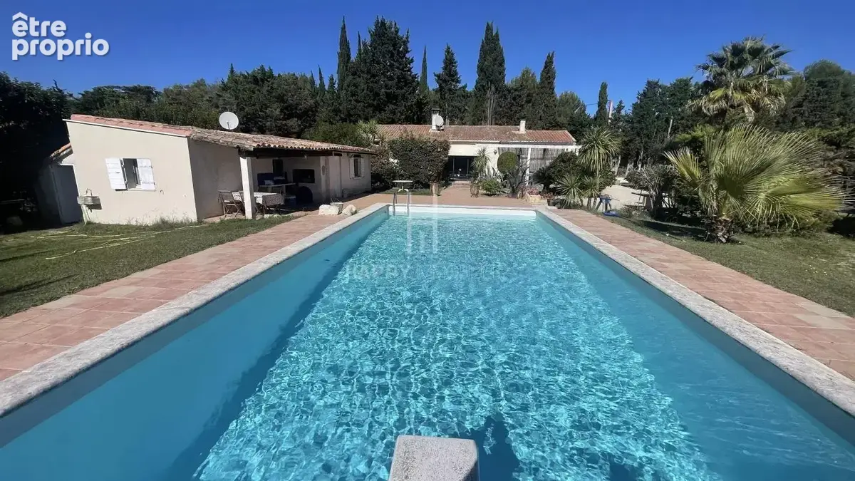 Maison à FONTVIEILLE