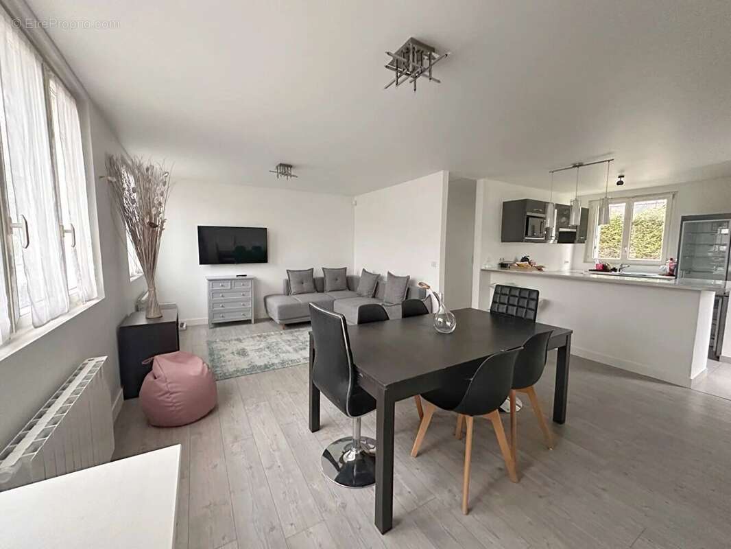 Maison à MONTMORENCY