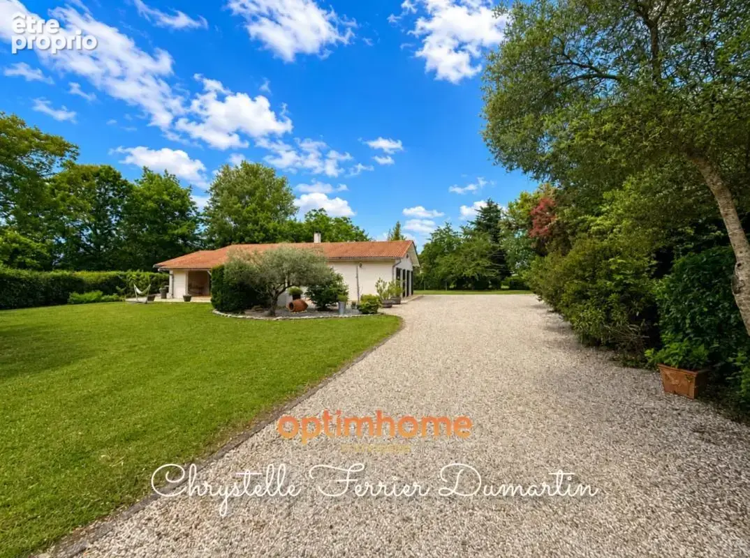 Maison 6 pièces - 165 m2 - 3 chambres- 1 dépendance - Parcelle 2257 m2 - photo 2