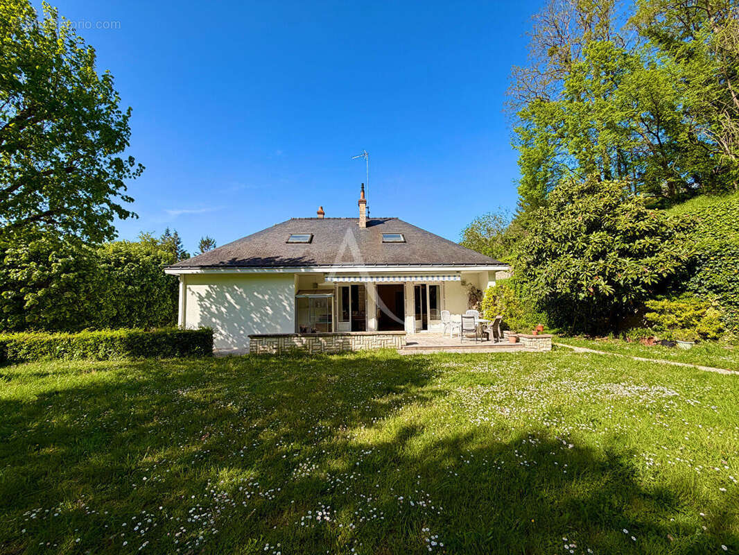Maison Rochecorbon 10 pièce(s) 226 m2 - photo 2