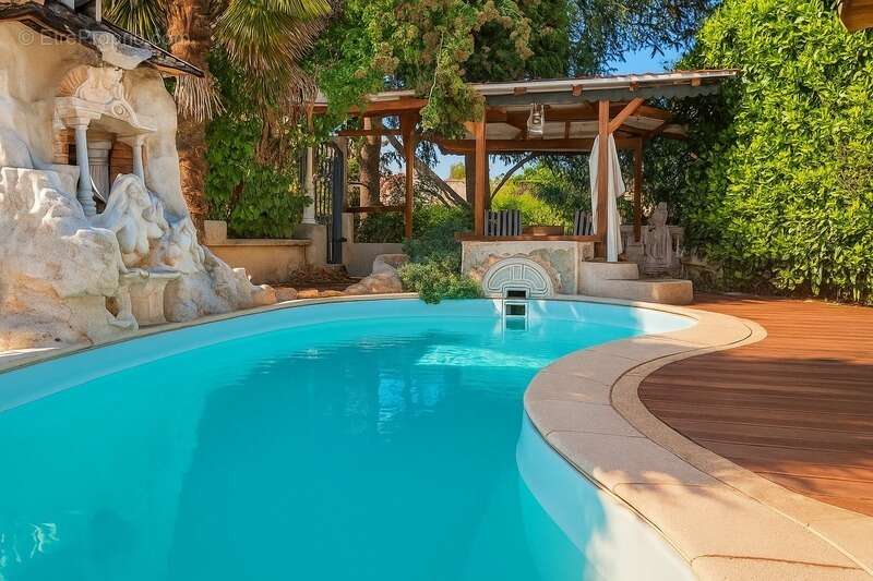 Maison à SAINT-GERMAIN-LES-ARPAJON