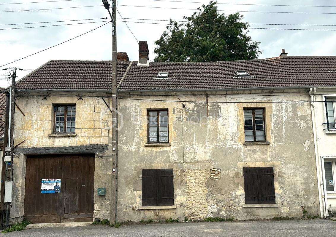 Maison à VILLENEUVE-SUR-VERBERIE