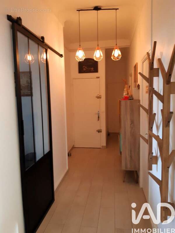 Photo 3 - Appartement à SAINTE-GENEVIEVE-DES-BOIS