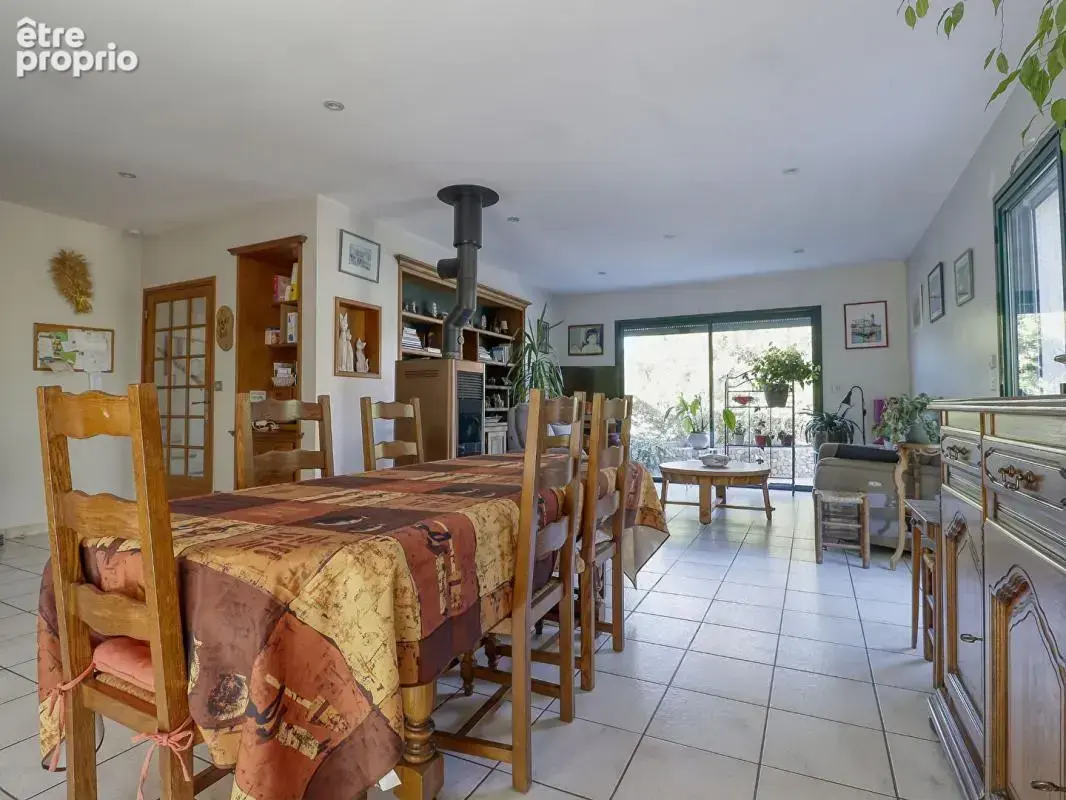 Maison familiale 4 chambres avec jardin, garage et terrain piscinable - photo 6