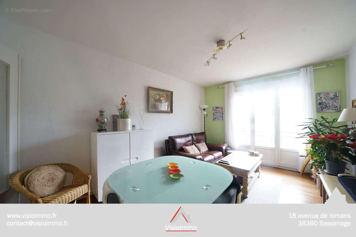 Appartement à FONTAINE