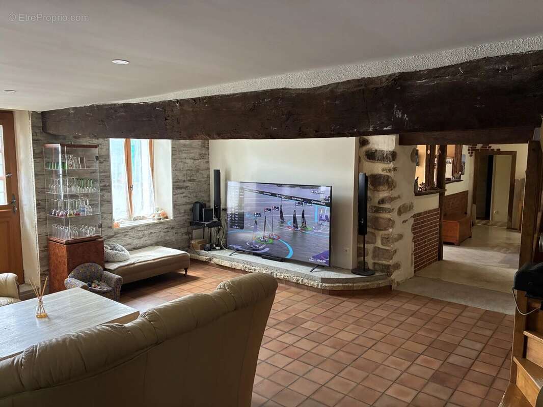 Maison à SAVIGNY-SUR-CLAIRIS