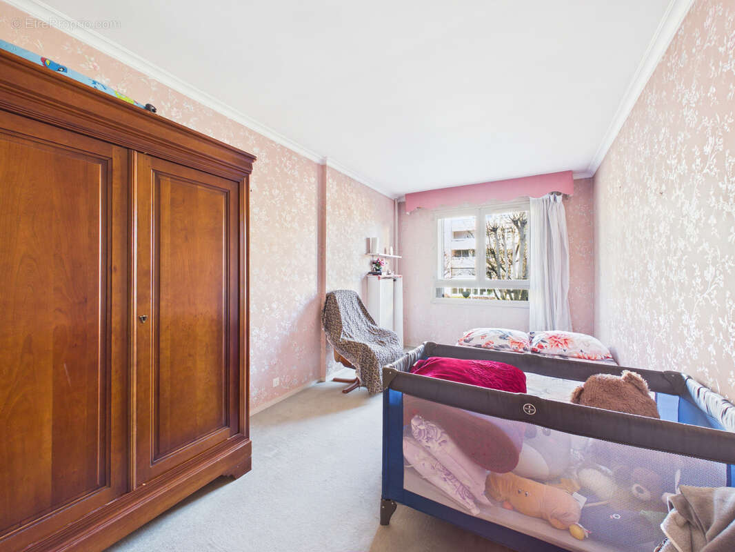 Appartement à SARTROUVILLE