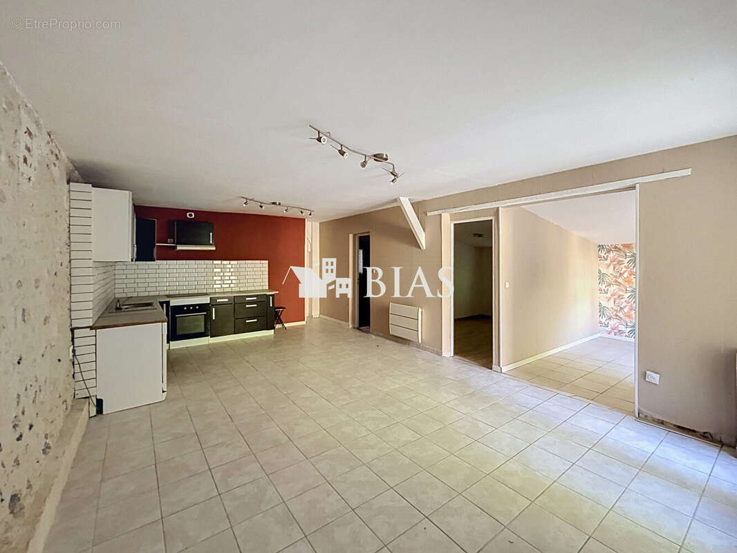 Maison 88 m² à Freneuse  - photo 2