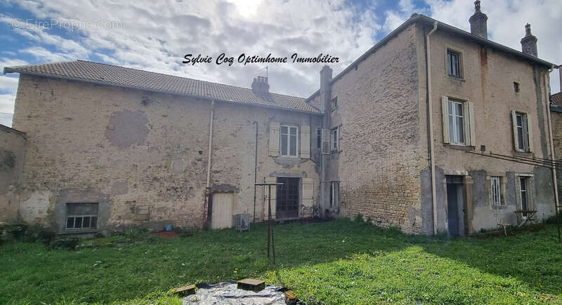Maison à REMONCOURT
