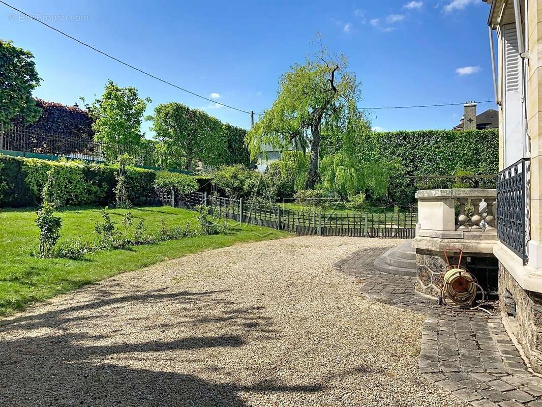 Appartement à LE CHESNAY