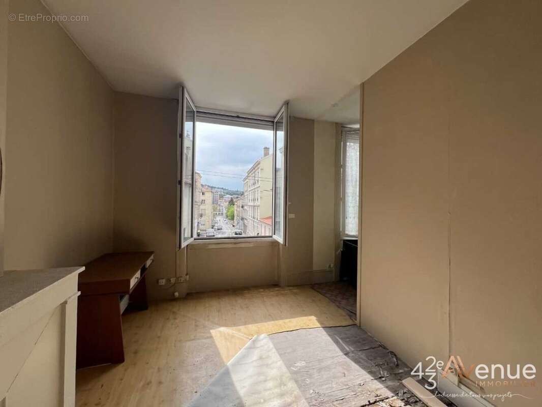 Appartement à SAINT-ETIENNE