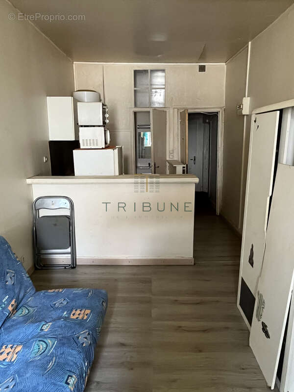 Immeuble avec 1 local commercial et 11 appartements - photo 9