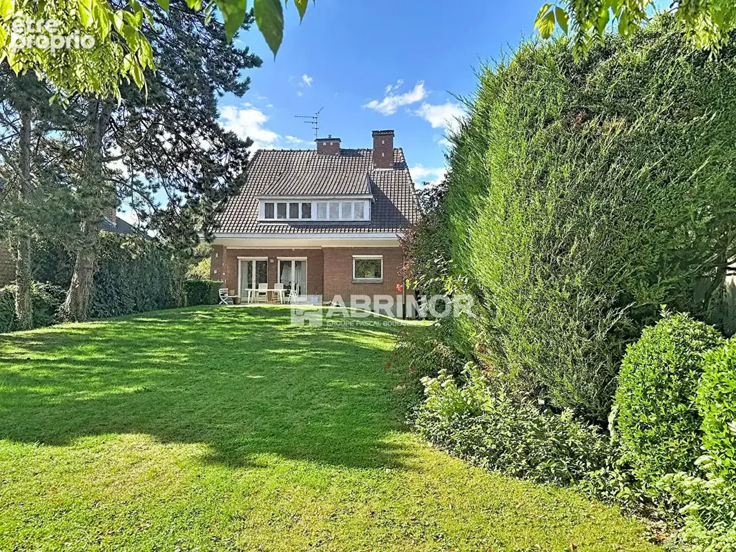 Maison à LA CHAPELLE-D'ARMENTIERES
