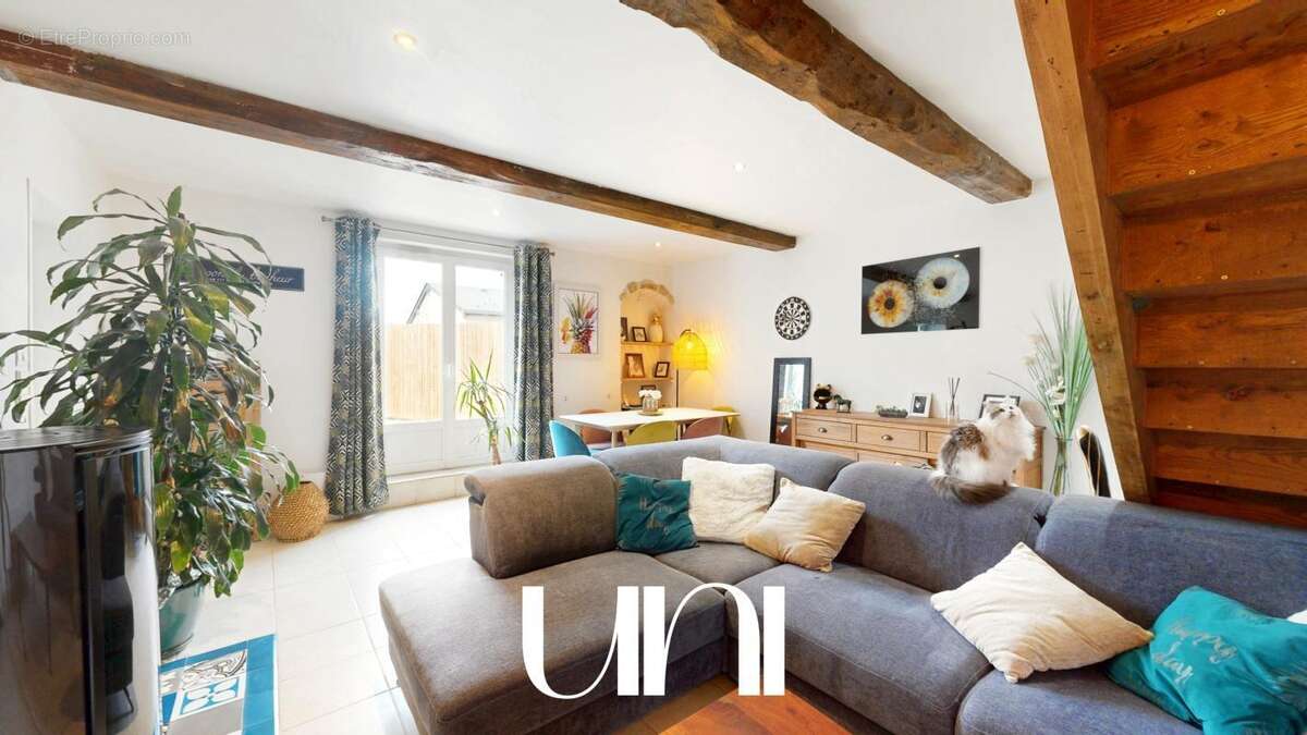 Maison à FONTENAY-LE-PESNEL