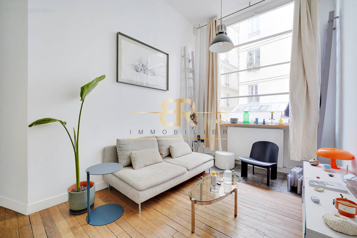 Appartement à PARIS-10E
