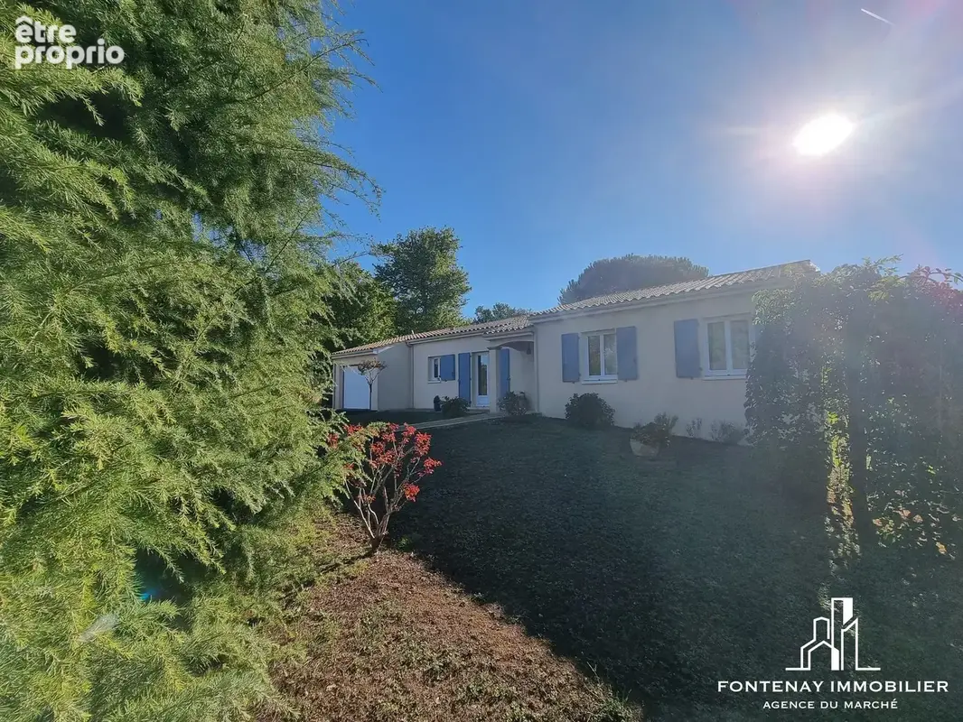 Maison 5 pièces 106 m² à vendre à Fontenay-Le-Comte (85200) - photo 3
