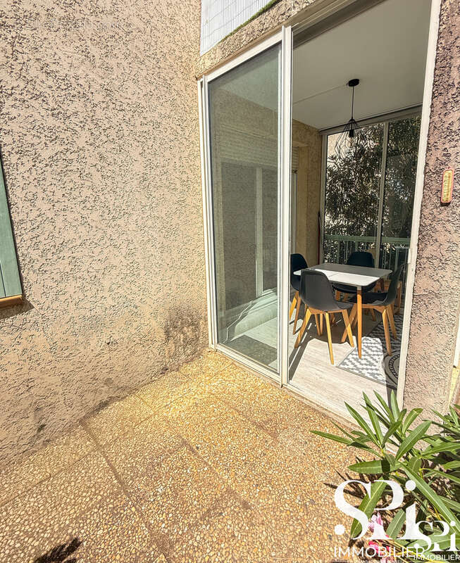 À VENDRE   Appartement T2 vendu meublé - Loggia + parking  -TAMARIS - photo 6