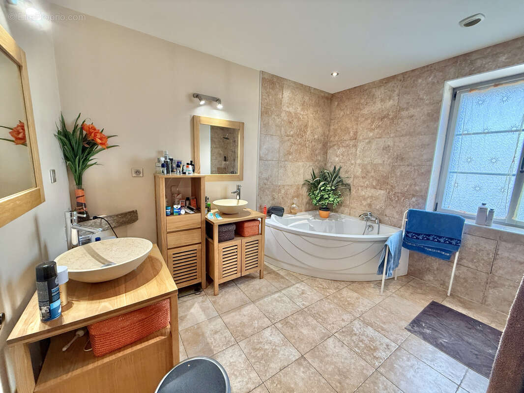 Maison à VILLEFRANCHE-SUR-SAONE