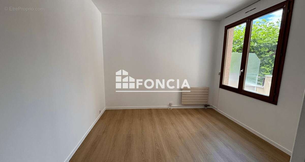 Appartement à SAINT-GRATIEN