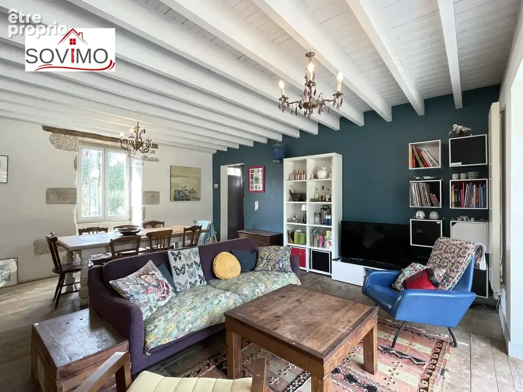 En campagne, belle maison charentaise indépendante en pierre, entièrement restaurée, sur 4800 m2 de terrain - photo 8