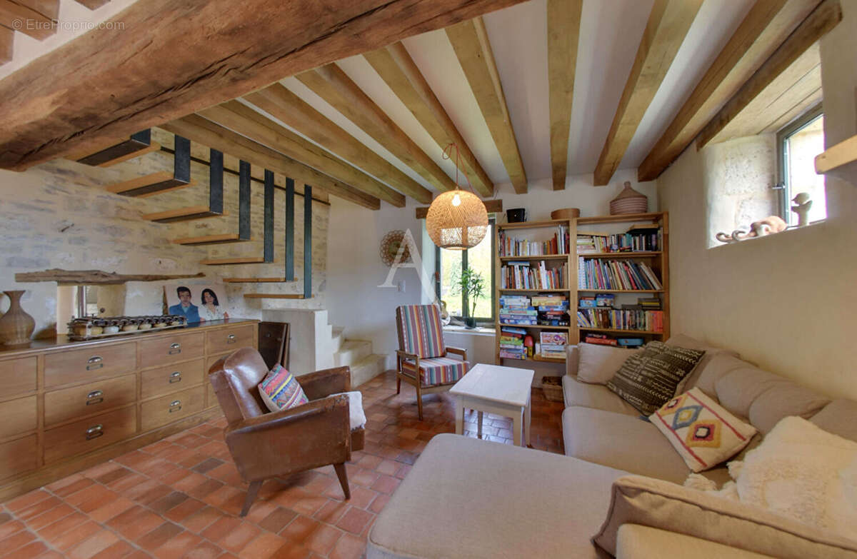 Maison à SOUGERES-EN-PUISAYE