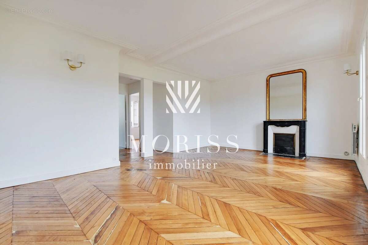 Appartement à PARIS-3E